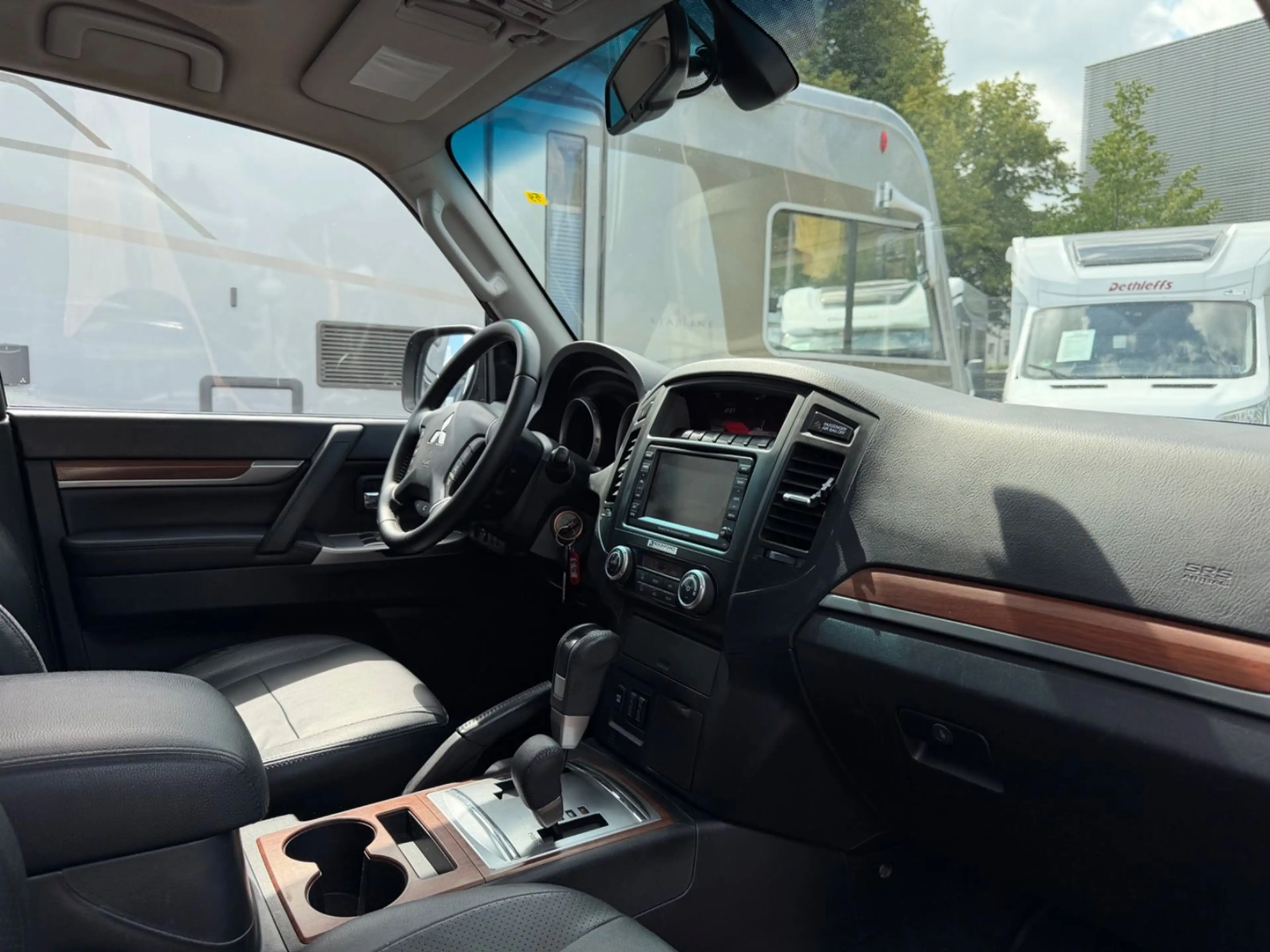 Mitsubishi Pajero 3,2 DI-D 4WD Instyle VOLL 7SITZE XEN PANO — photo 14