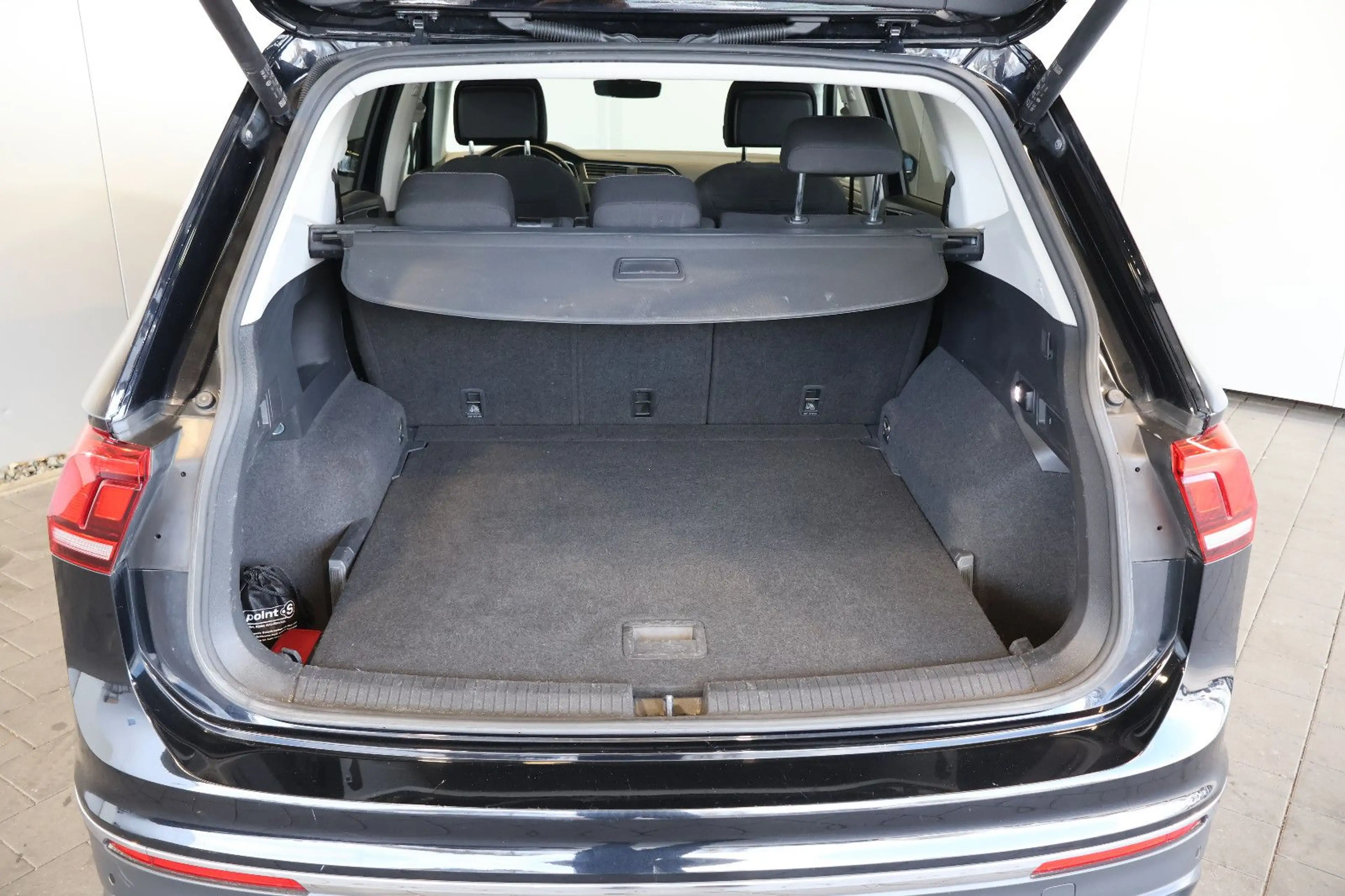 Volkswagen Tiguan Allspace 1.5 TSI Life HUD+AID+ACC+LED+AHK — photo 15