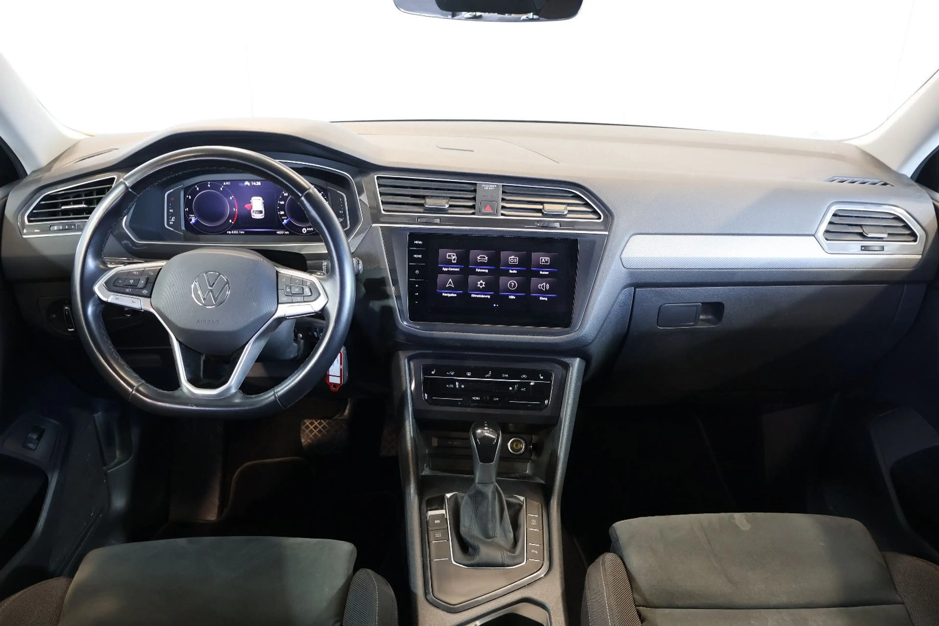 Volkswagen Tiguan Allspace 1.5 TSI Life HUD+AID+ACC+LED+AHK — photo 7
