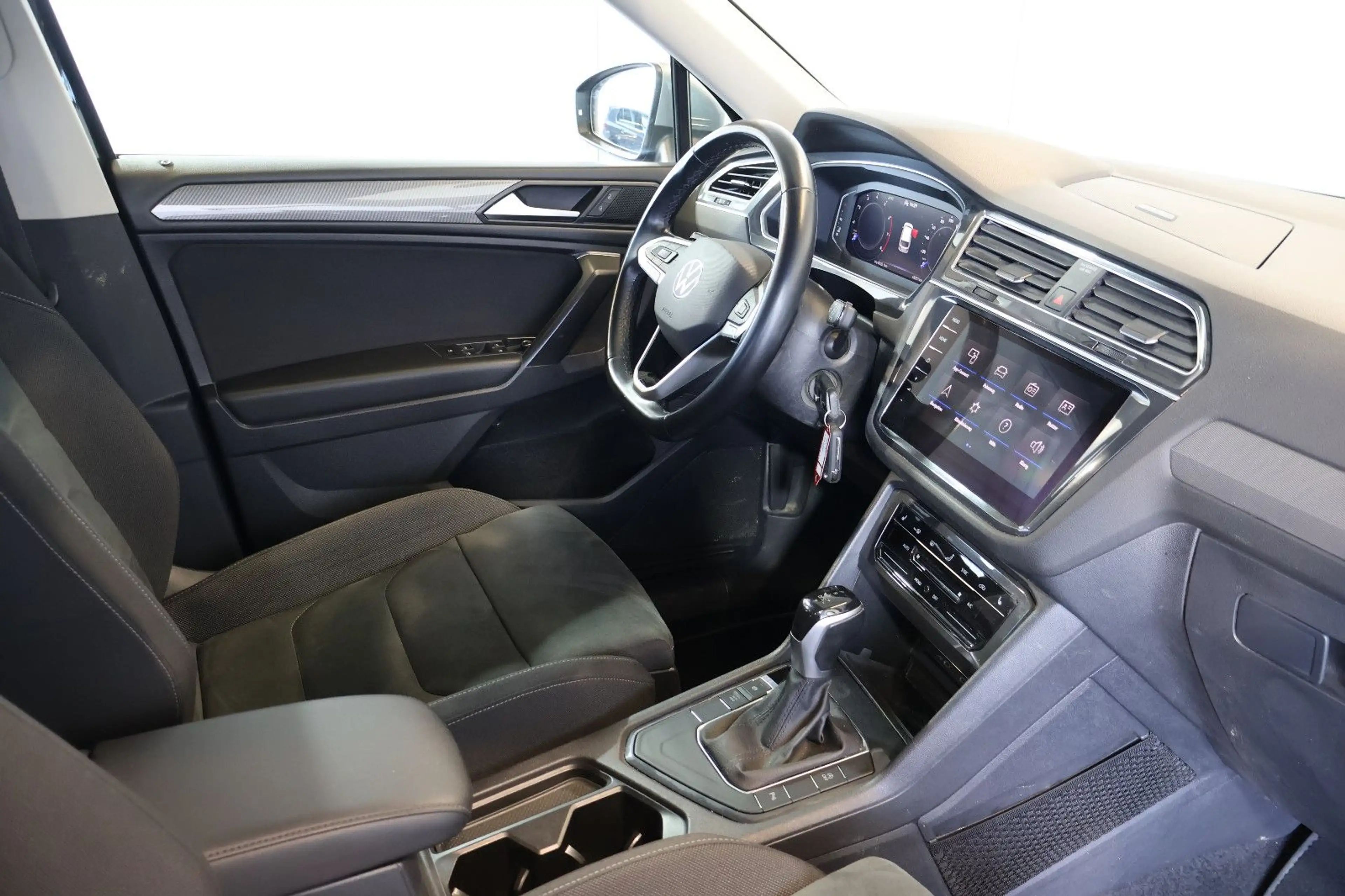 Volkswagen Tiguan Allspace 1.5 TSI Life HUD+AID+ACC+LED+AHK — photo 13