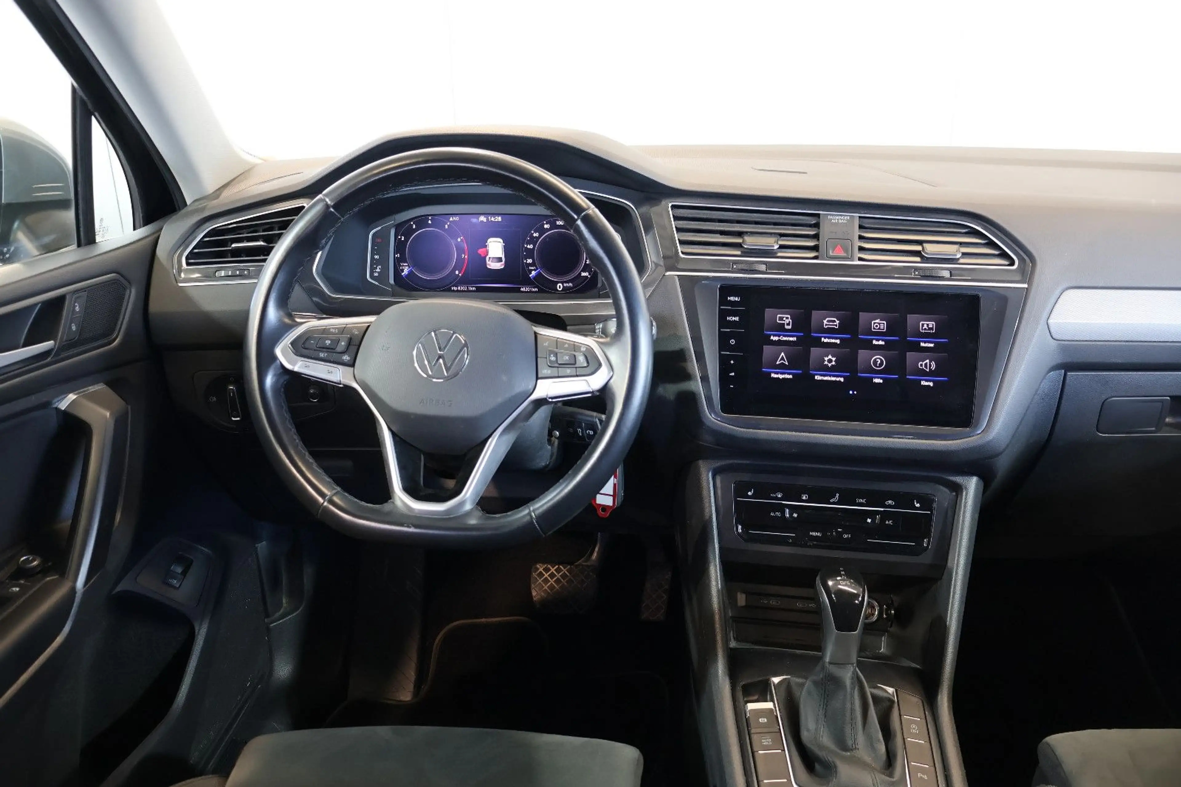 Volkswagen Tiguan Allspace 1.5 TSI Life HUD+AID+ACC+LED+AHK — photo 8