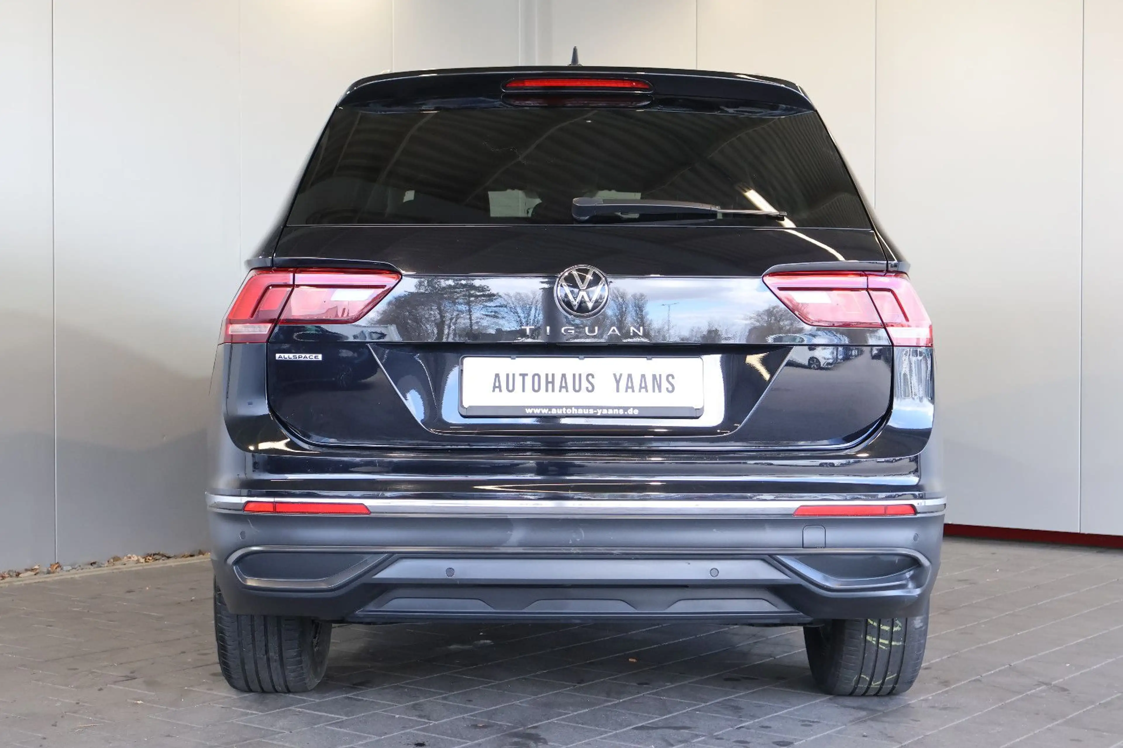 Volkswagen Tiguan Allspace 1.5 TSI Life HUD+AID+ACC+LED+AHK — photo 5