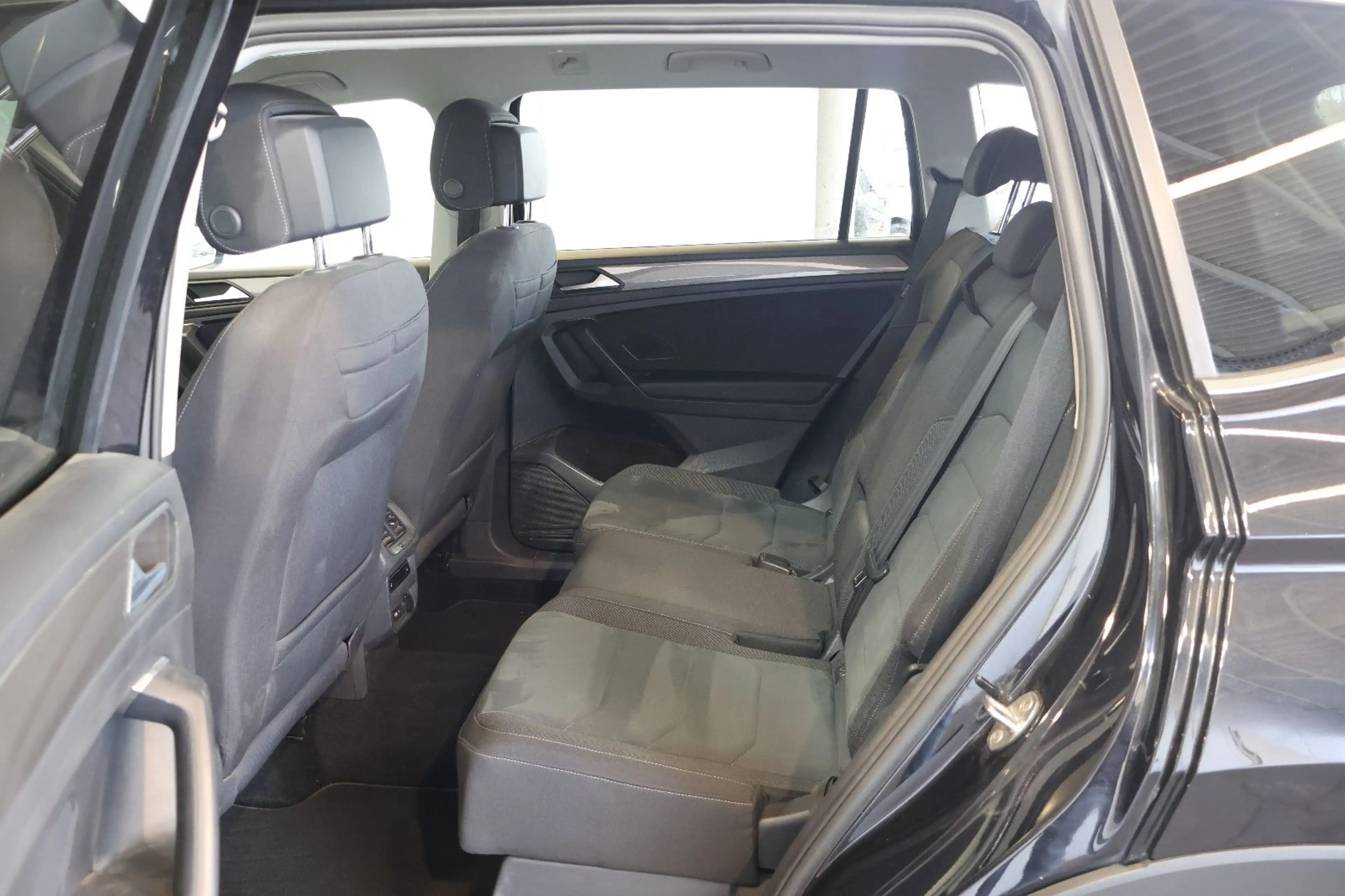 Volkswagen Tiguan Allspace 1.5 TSI Life HUD+AID+ACC+LED+AHK — photo 12