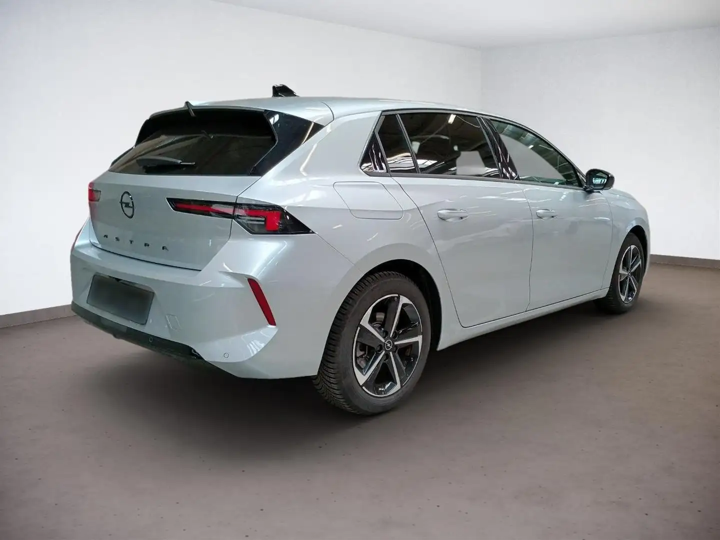 Opel Astra GS Silber - 2