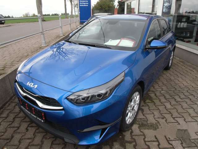 Imagine Kia Ceed / cee'd 1.5 T-GDi TOP  SITZHEIZUNG  KLIMAAUTOMATIK  NAVI
