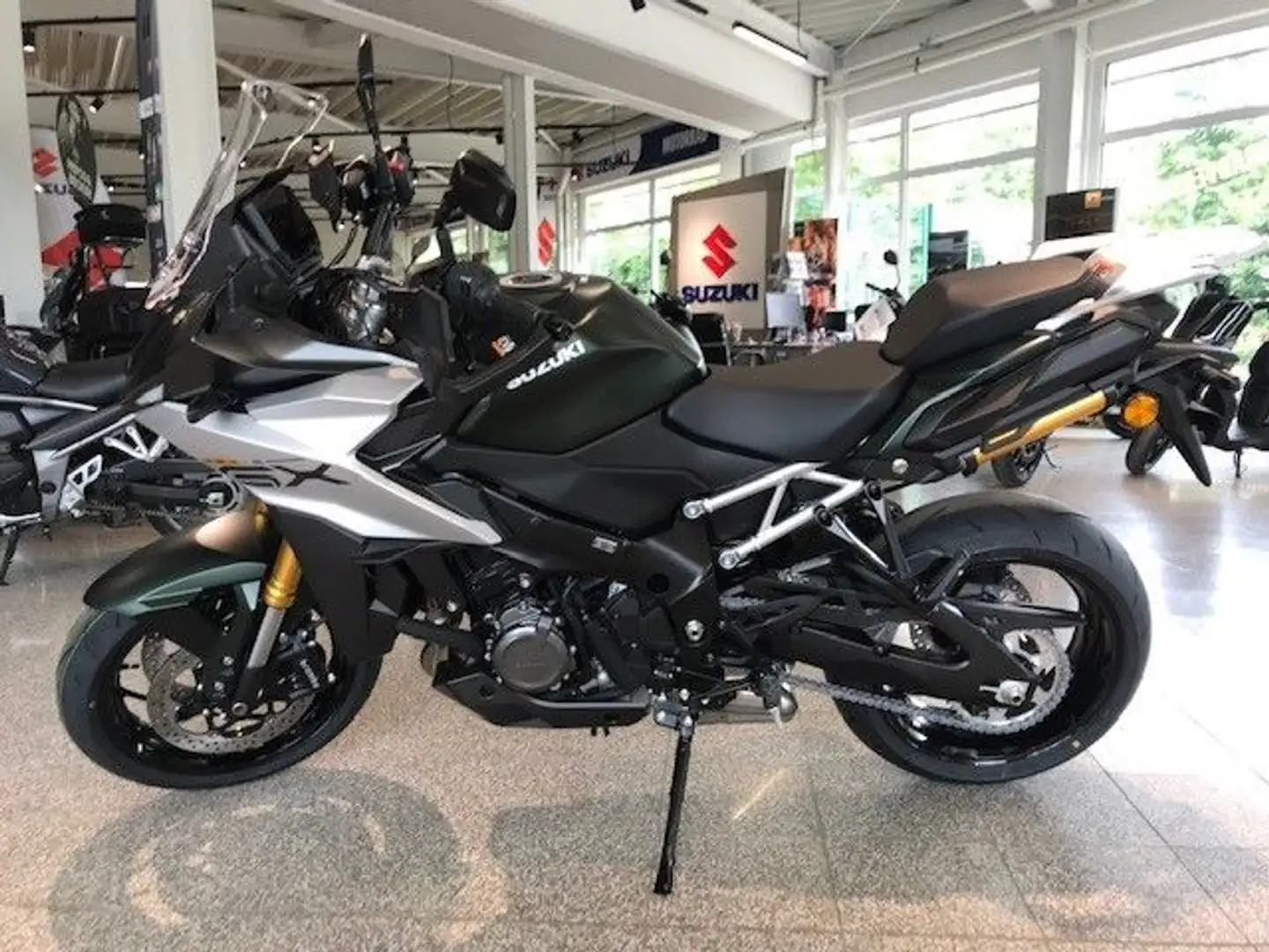 Suzuki GSX-S 1000GX 24 - 1