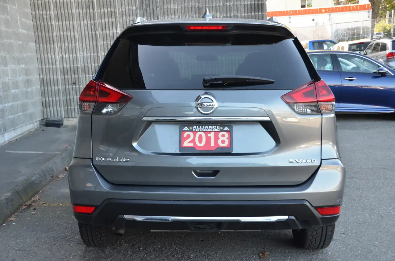 Nissan Rogue снимка Nissan Rogue