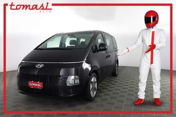 2.2 AT 2WD 9 posti Wagon