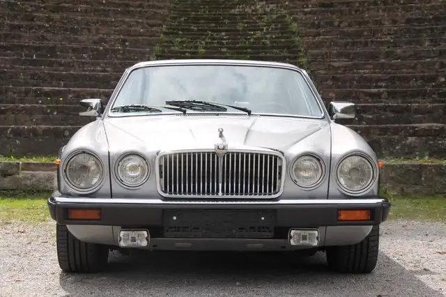 Jaguar XJ12 Wir brauchen Platz / ohne BBS Felgen