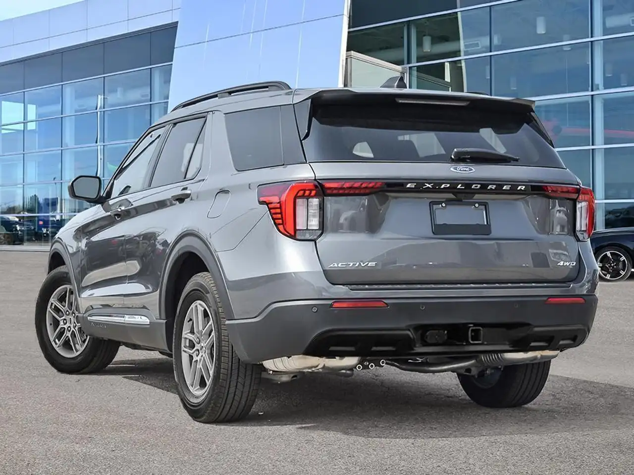 Ford Explorer снимка Ford Explorer