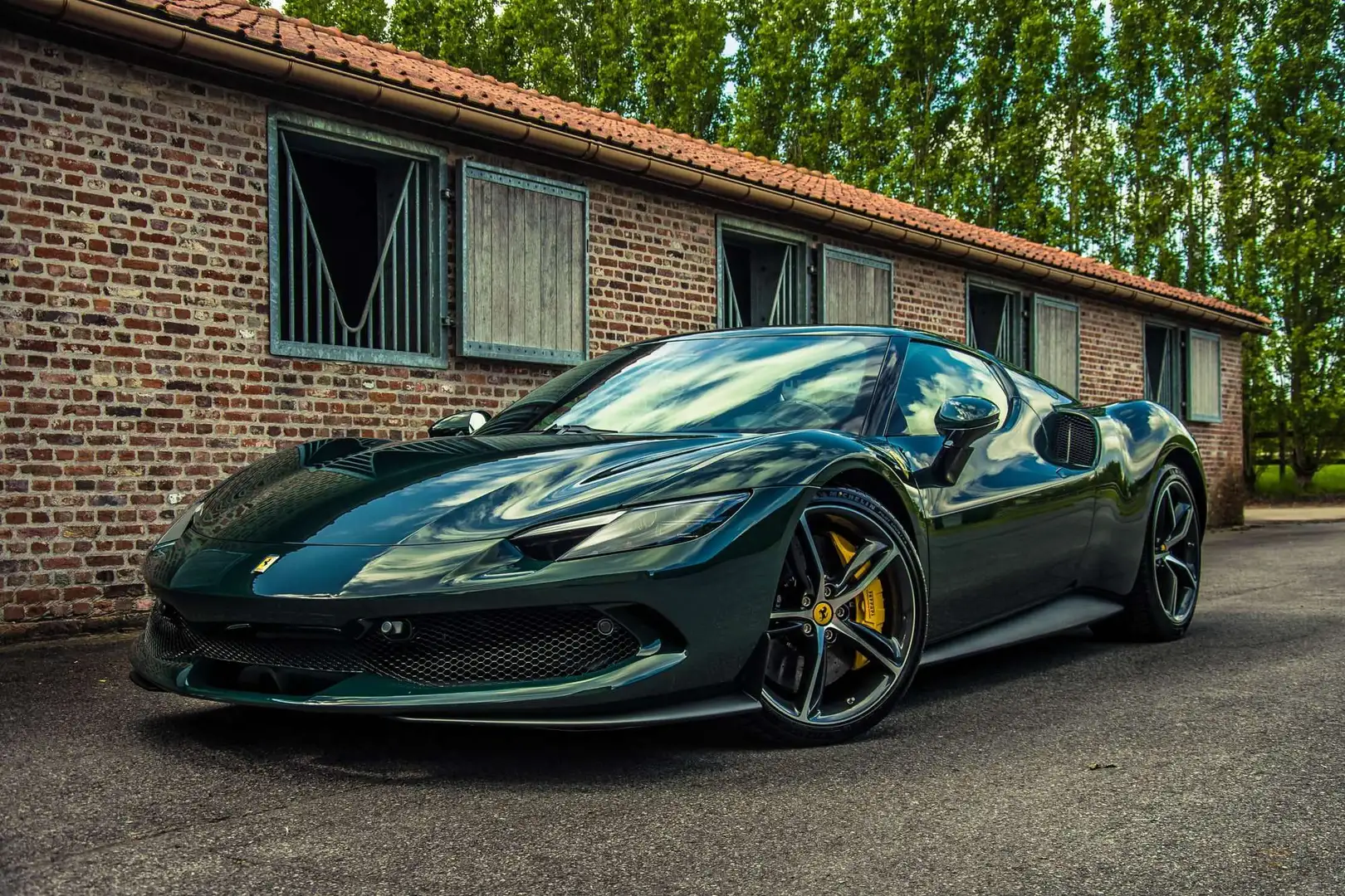 Ferrari 296 GTB *** PTS / NOW AVAILABLE / VAT DEDUCTIBLE *** Vert - 1