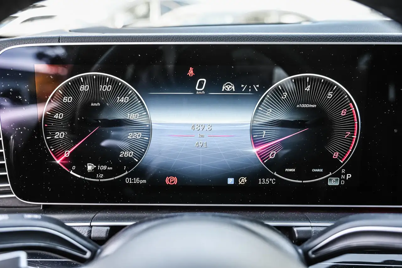 Mercedes-Benz GLE снимка Mercedes-Benz GLE