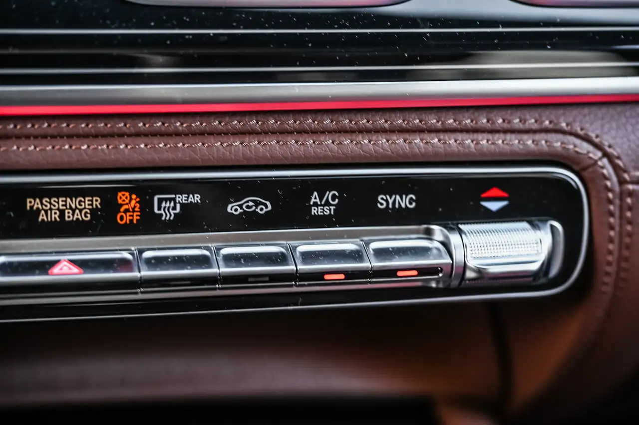 Mercedes-Benz GLE снимка Mercedes-Benz GLE