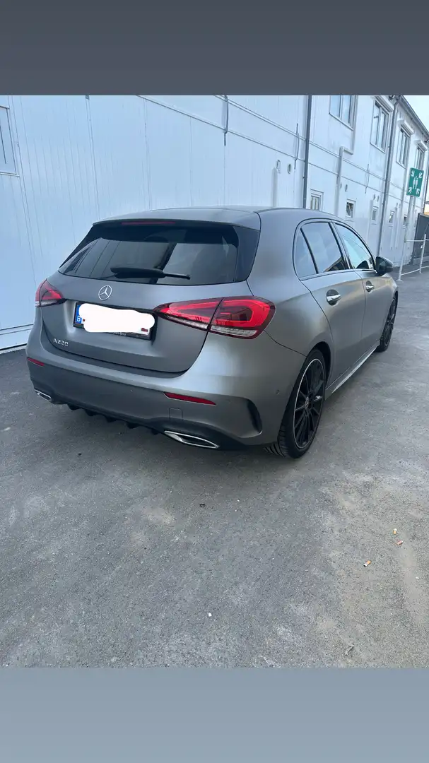 Mercedes-Benz A 220 GARANTIE 03/27* 7G-DCT AMG Line+Nightpack Gris - 2