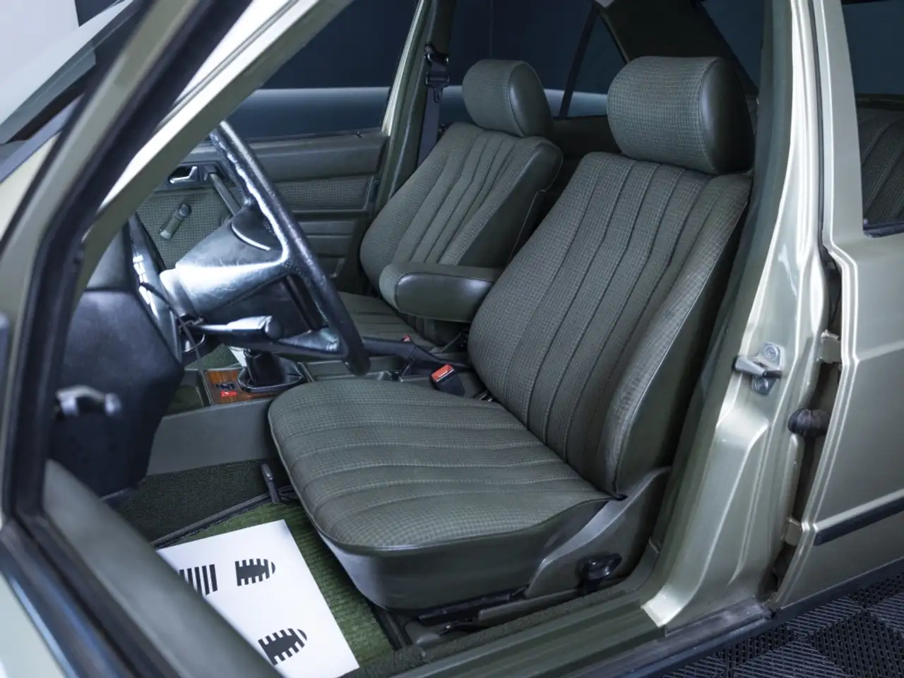 Mercedes-Benz 190E 2.0, foto 5