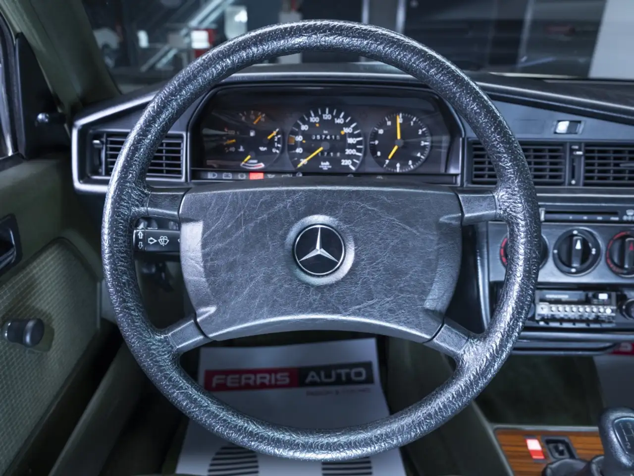 Mercedes-Benz 190E 2.0, foto 11