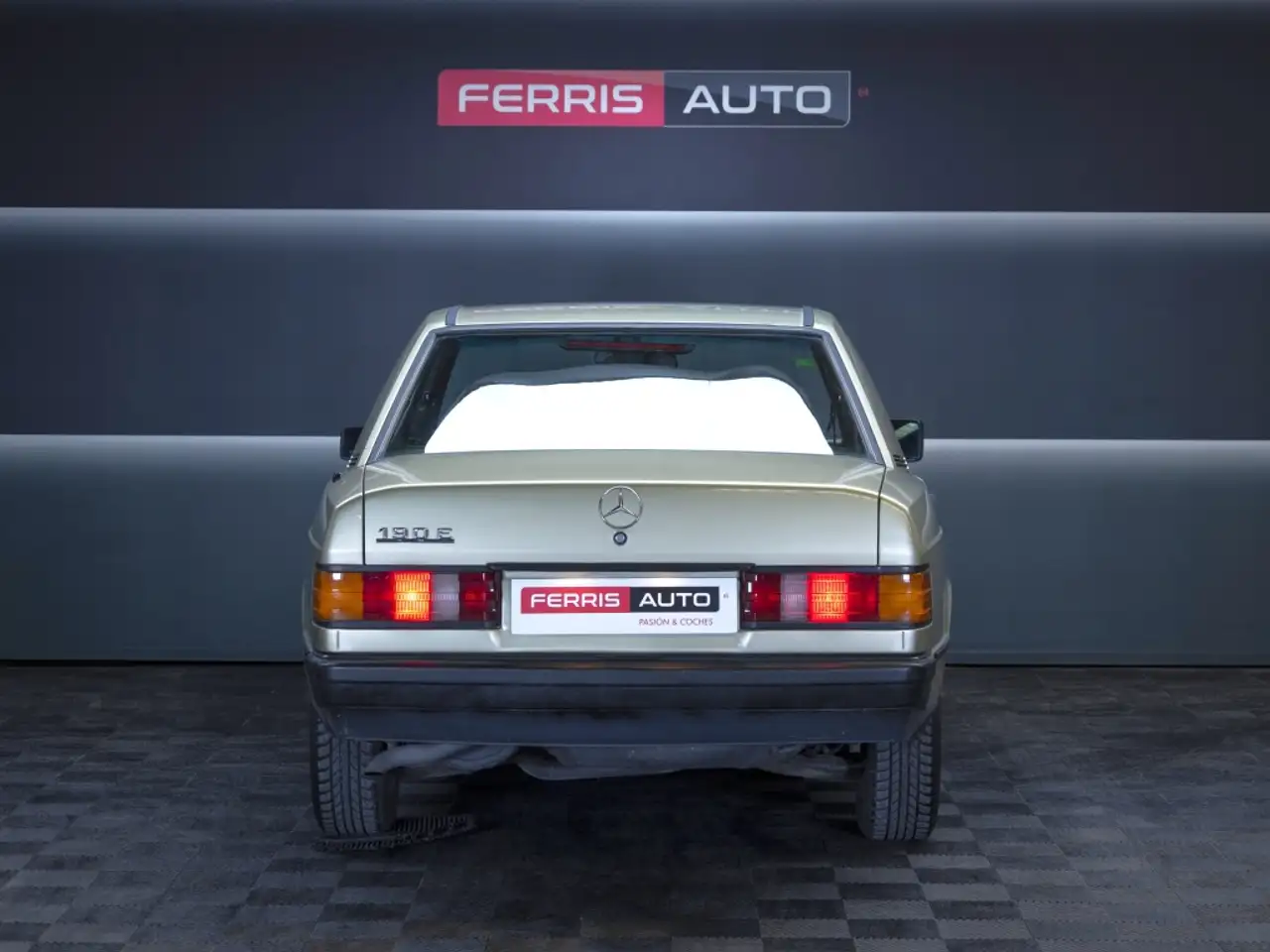 Mercedes-Benz 190E 2.0, foto 4
