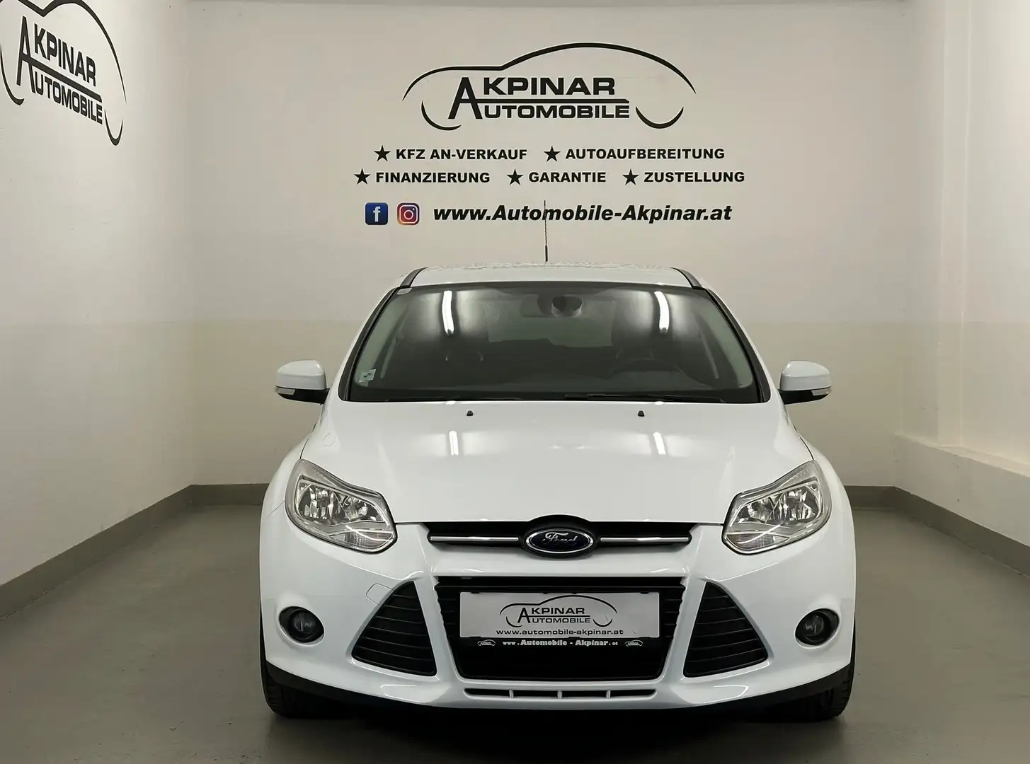 Ford Focus Easy 1,0 EcoBoost ab 125€ /Mo Weiß - 2