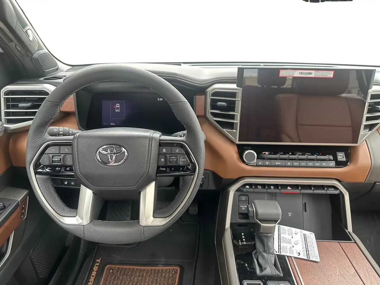 Toyota Tundra снимка Toyota Tundra
