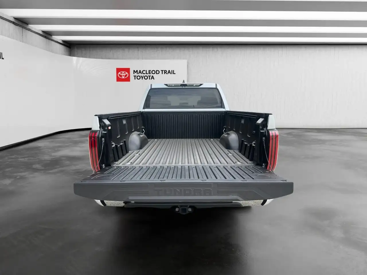 Toyota Tundra снимка Toyota Tundra