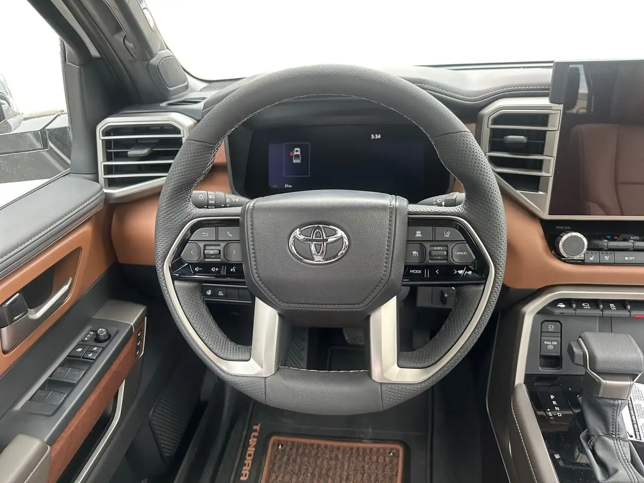 Toyota Tundra снимка Toyota Tundra