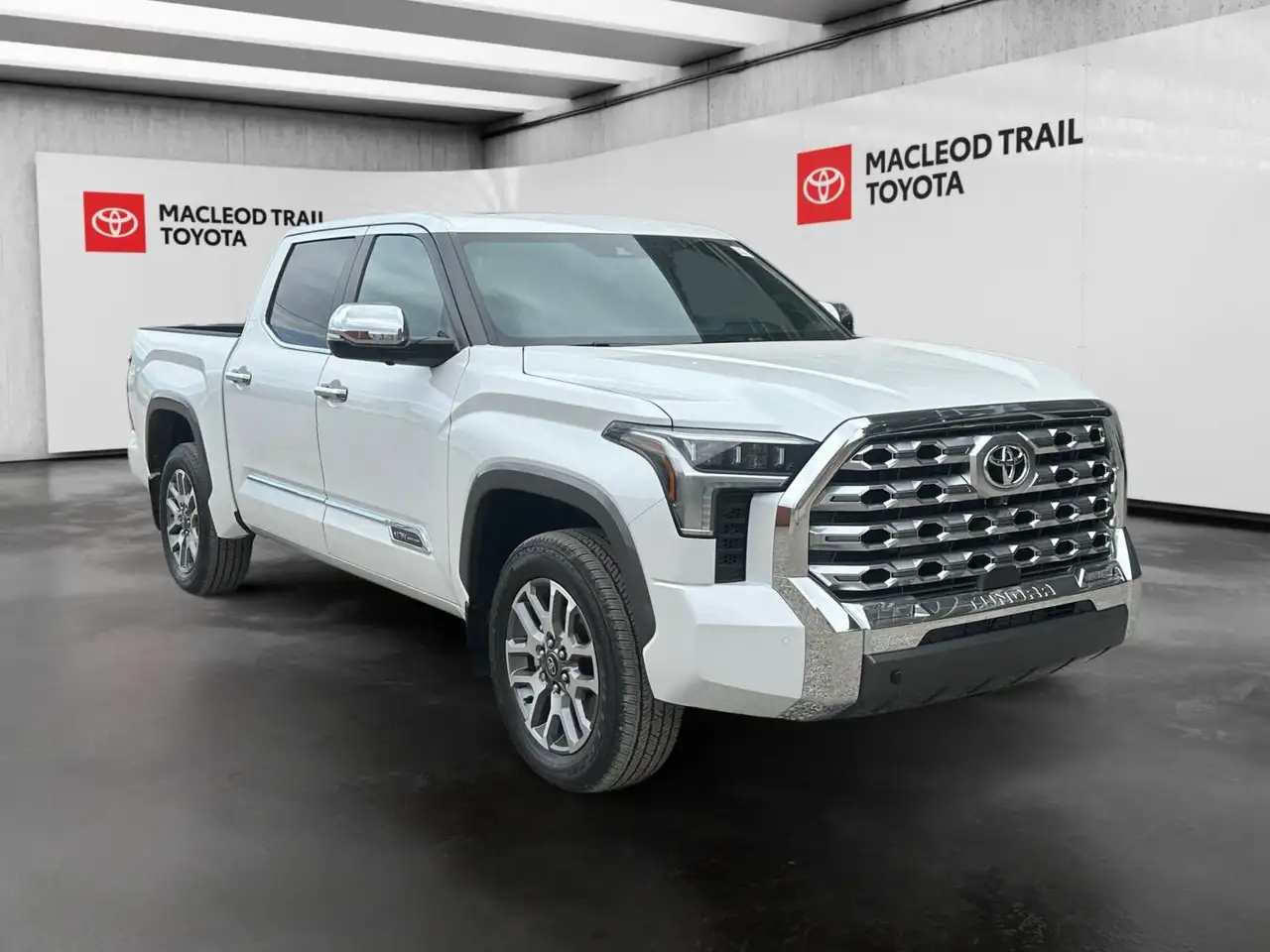 Toyota Tundra снимка Toyota Tundra