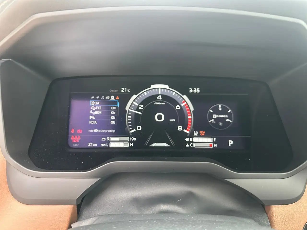 Toyota Tundra снимка Toyota Tundra