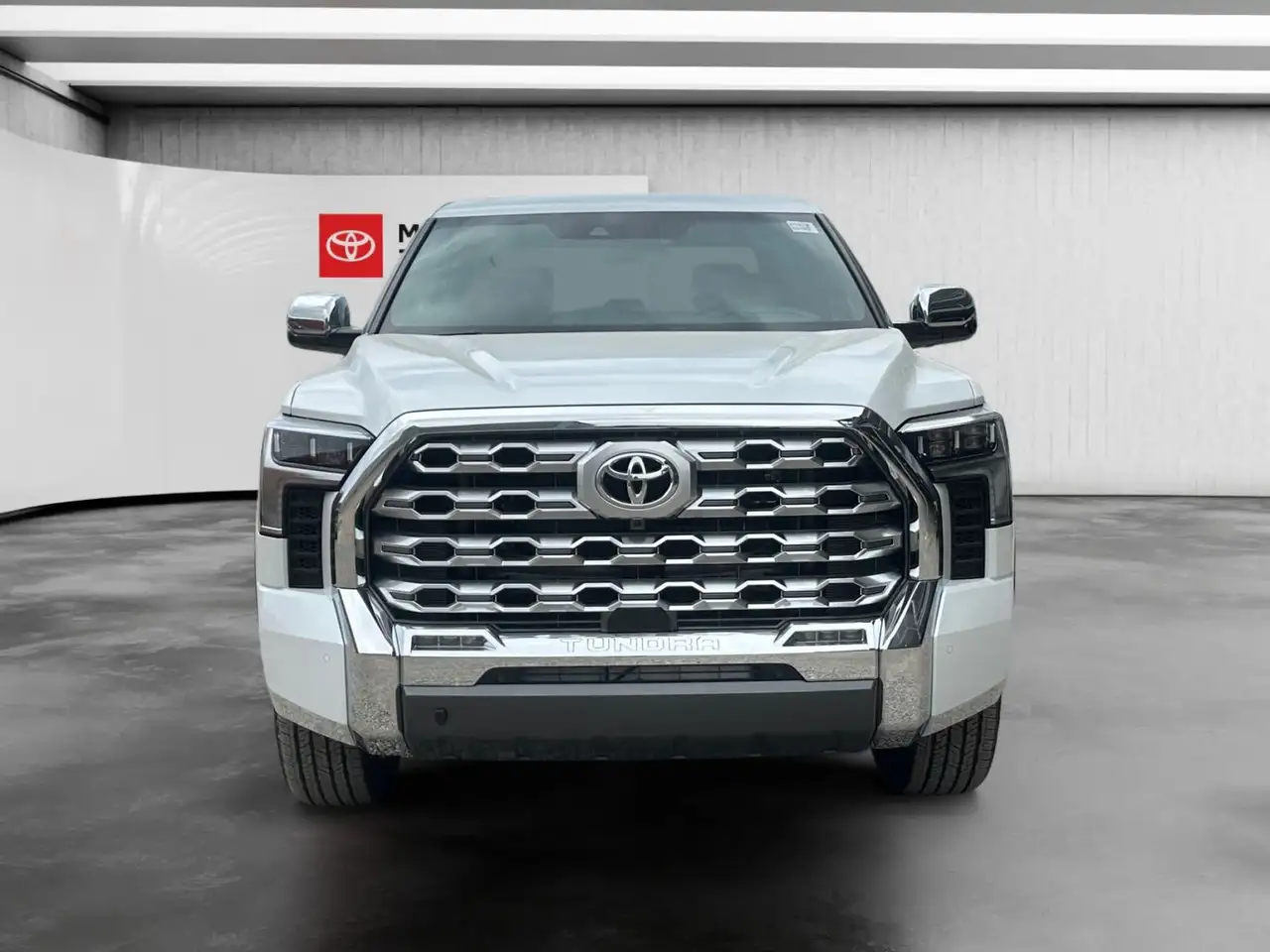 Toyota Tundra снимка Toyota Tundra