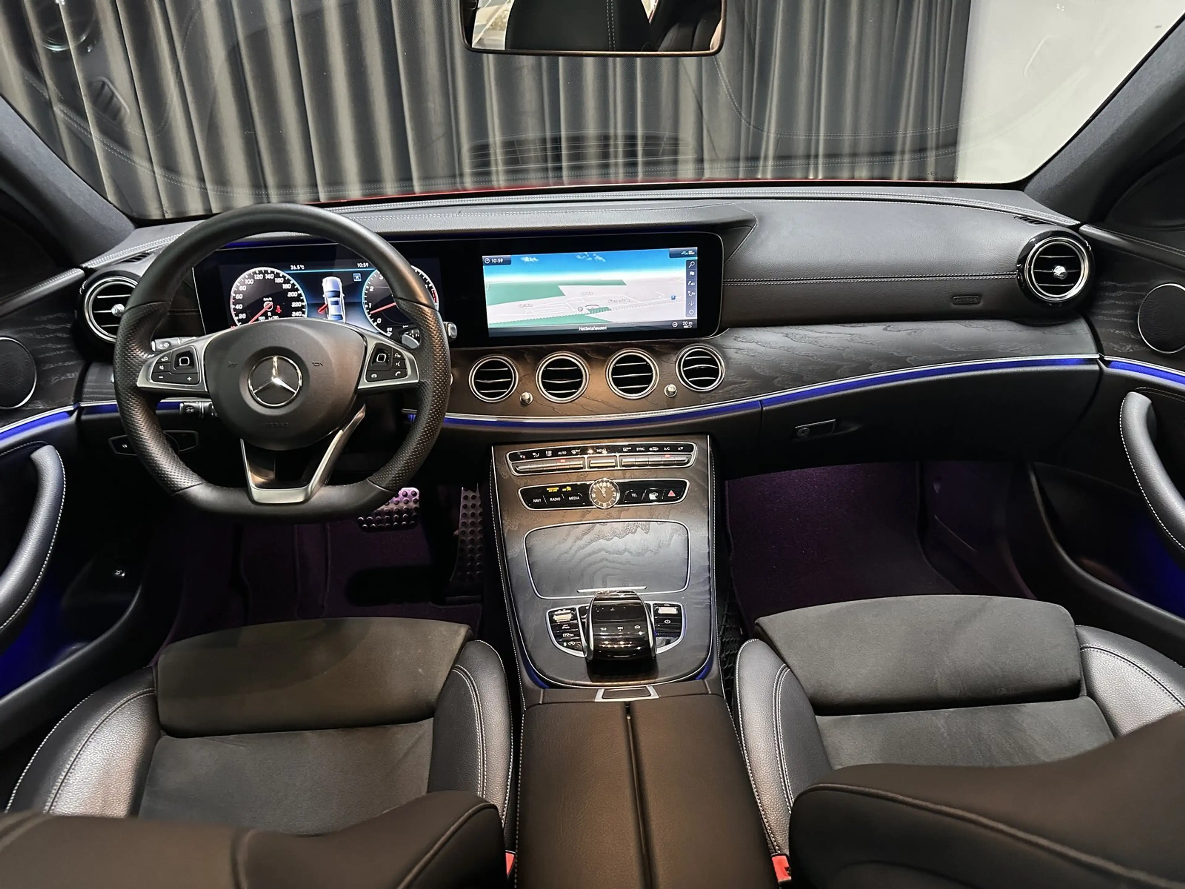 Mercedes-Benz E 400 4M AMG Night GlasSD/Dist/360°/MuBeam/Coman — photo 6