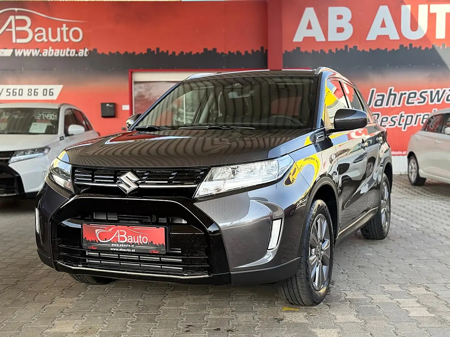 Suzuki Vitara 1,4 Hybrid ALLGRIP shine MY25 110 PS Grau - 2