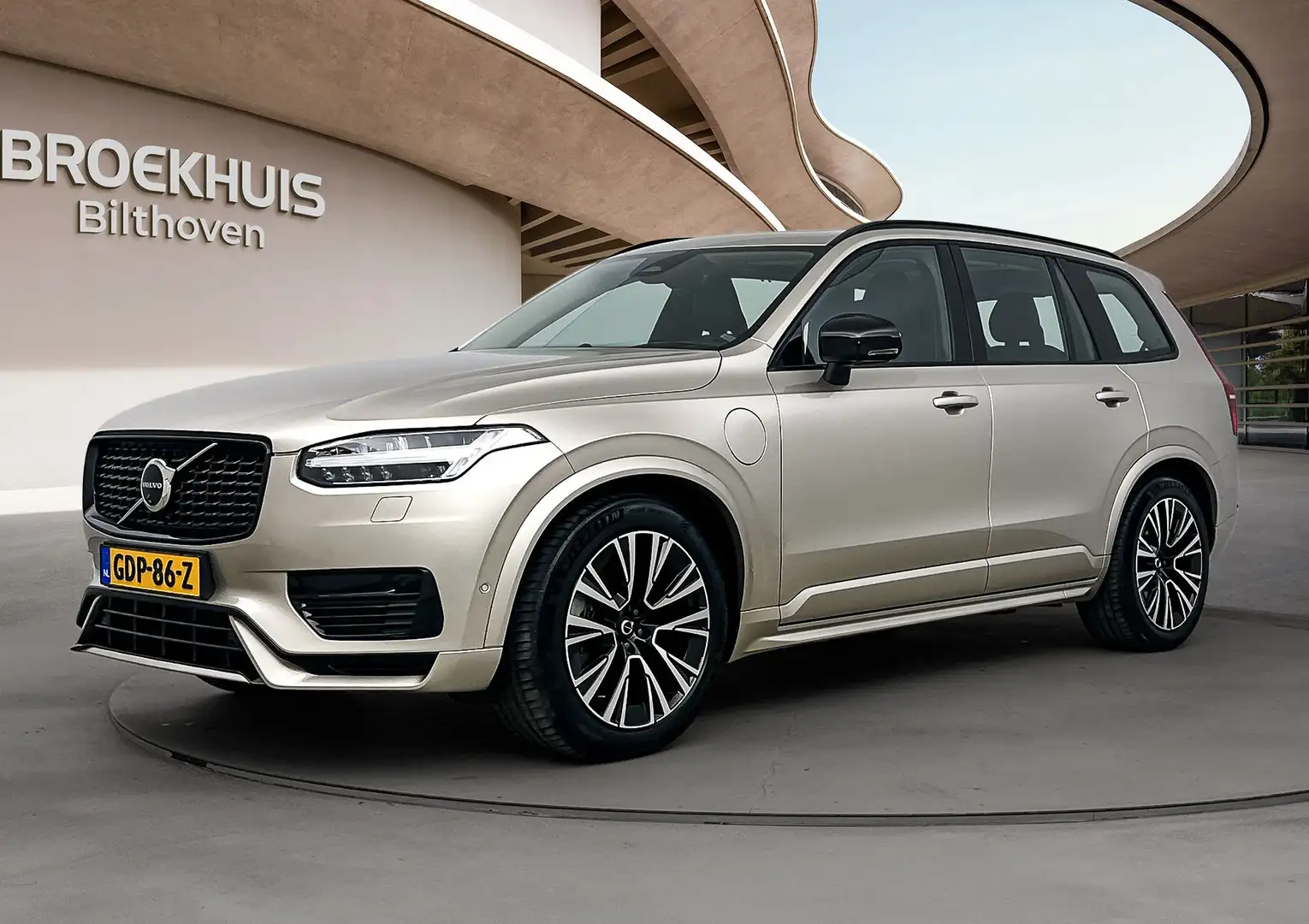 Volvo XC90 2.0 T8 Plug-in hybrid AWD Ultra Dark | Luchtvering Grijs - 2