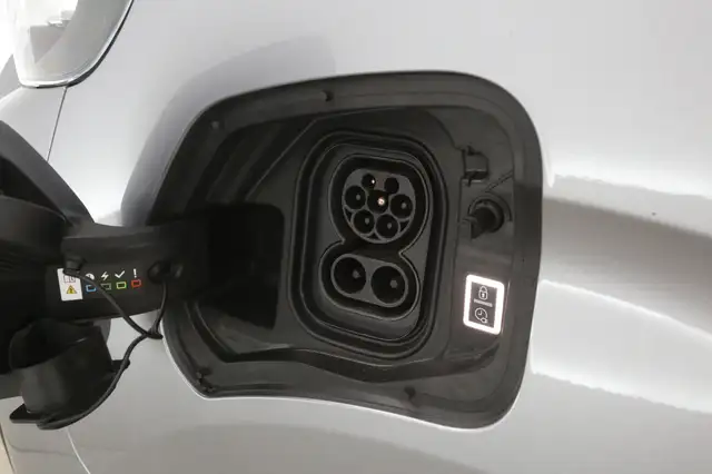 Peugeot E-Expert view 9