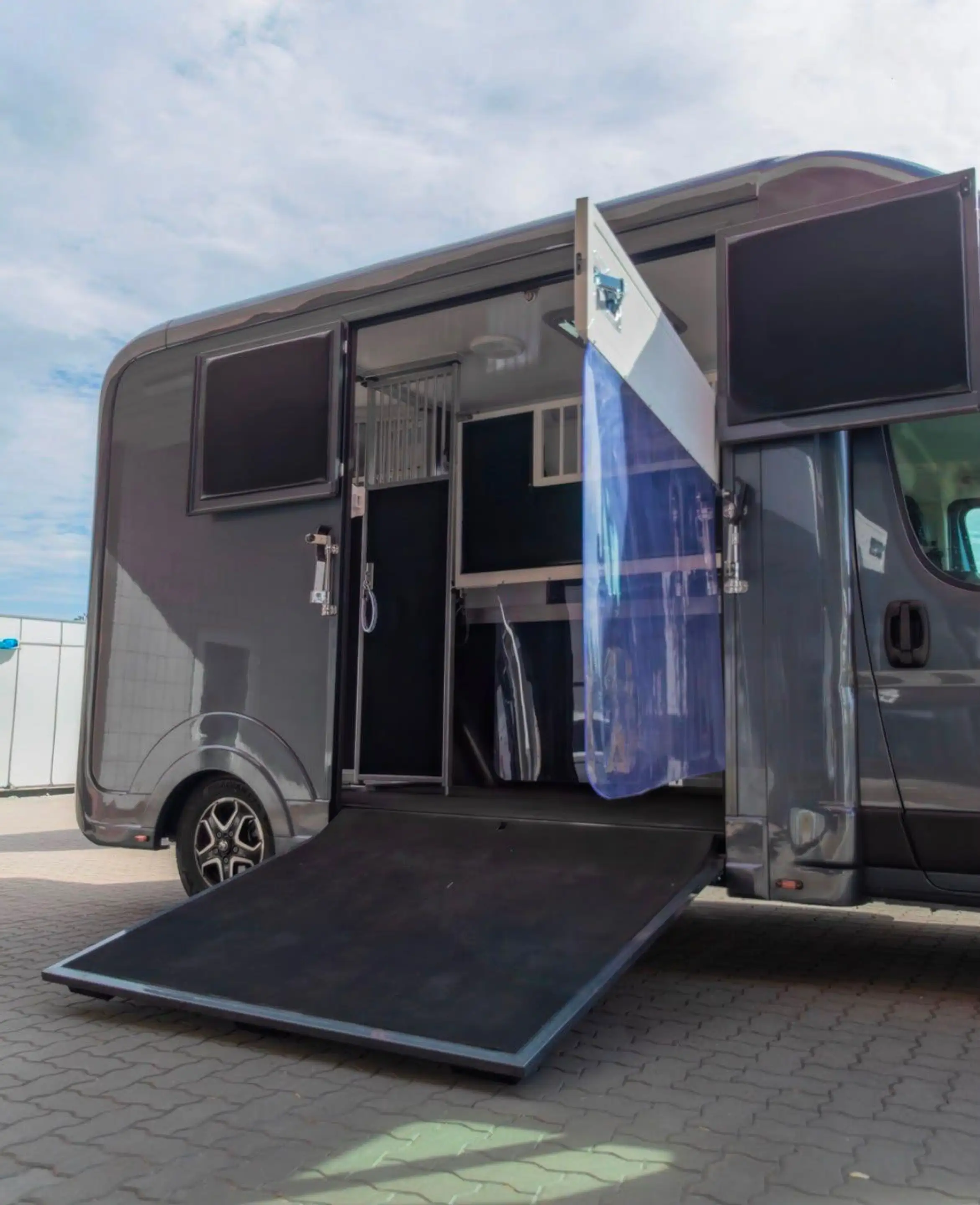Citroen Jumper Pferdetransporter 180PS Automatik Bestellaktion — photo 15
