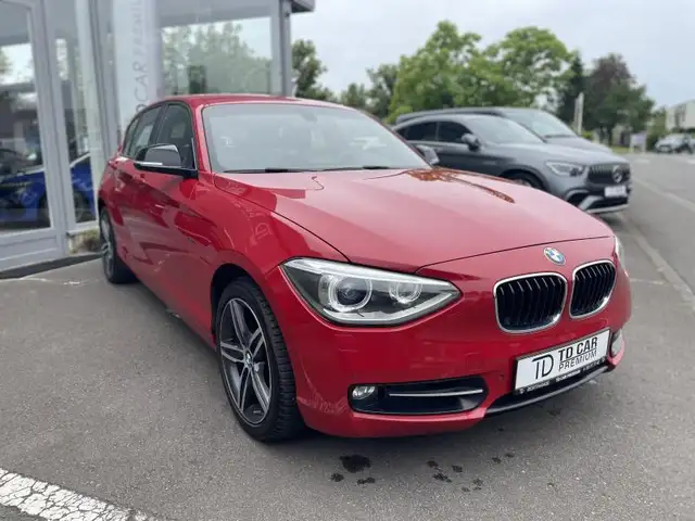 BMW 1 Series view 3