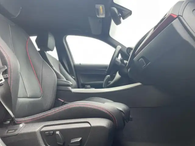 BMW 1 Series view 4