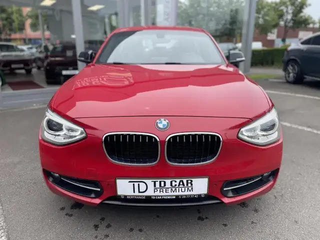 BMW 1 Series view 2