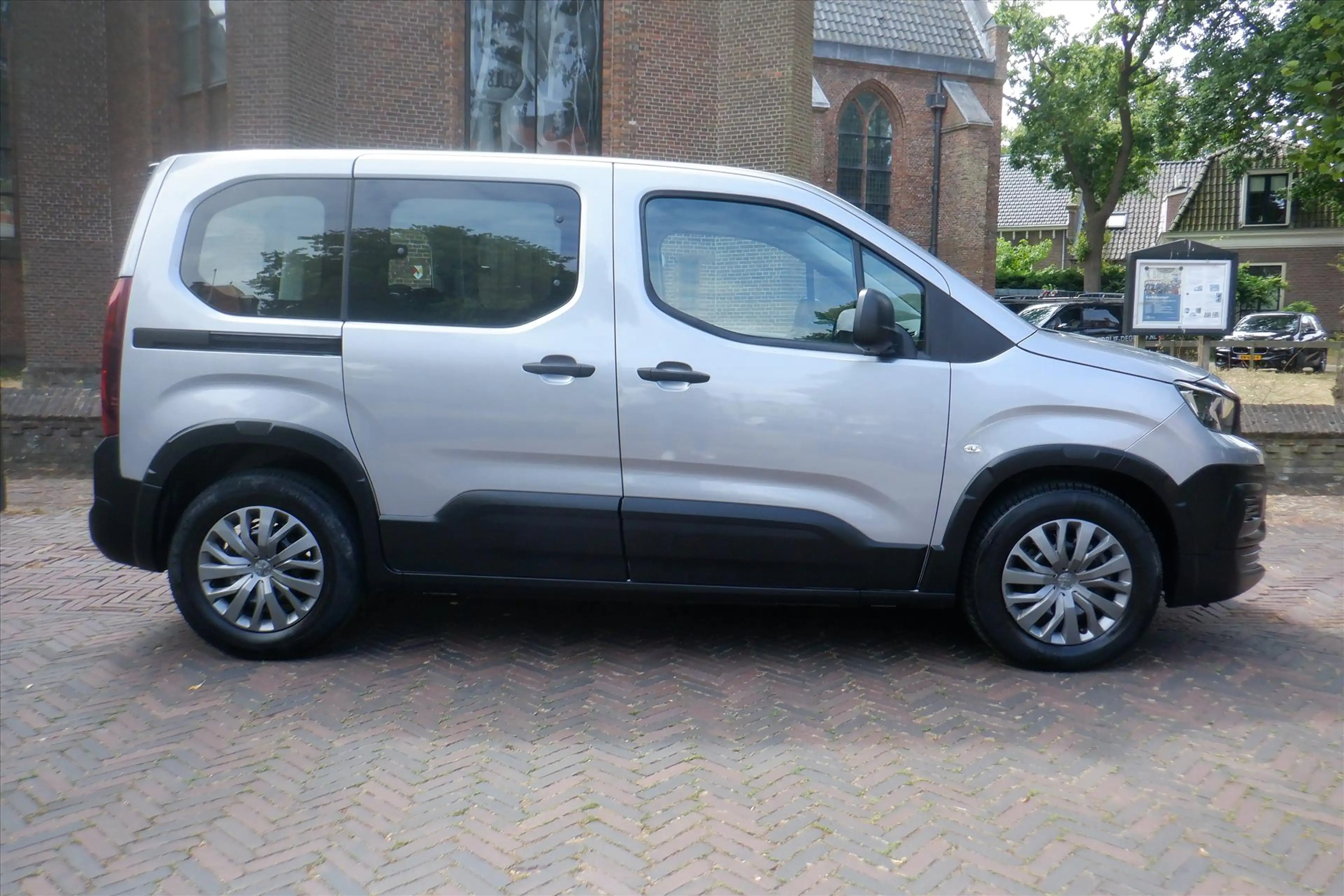 Peugeot e-Rifter 50kWh 136pk Active Pack - CRUISE CONTROL -BOVAG
