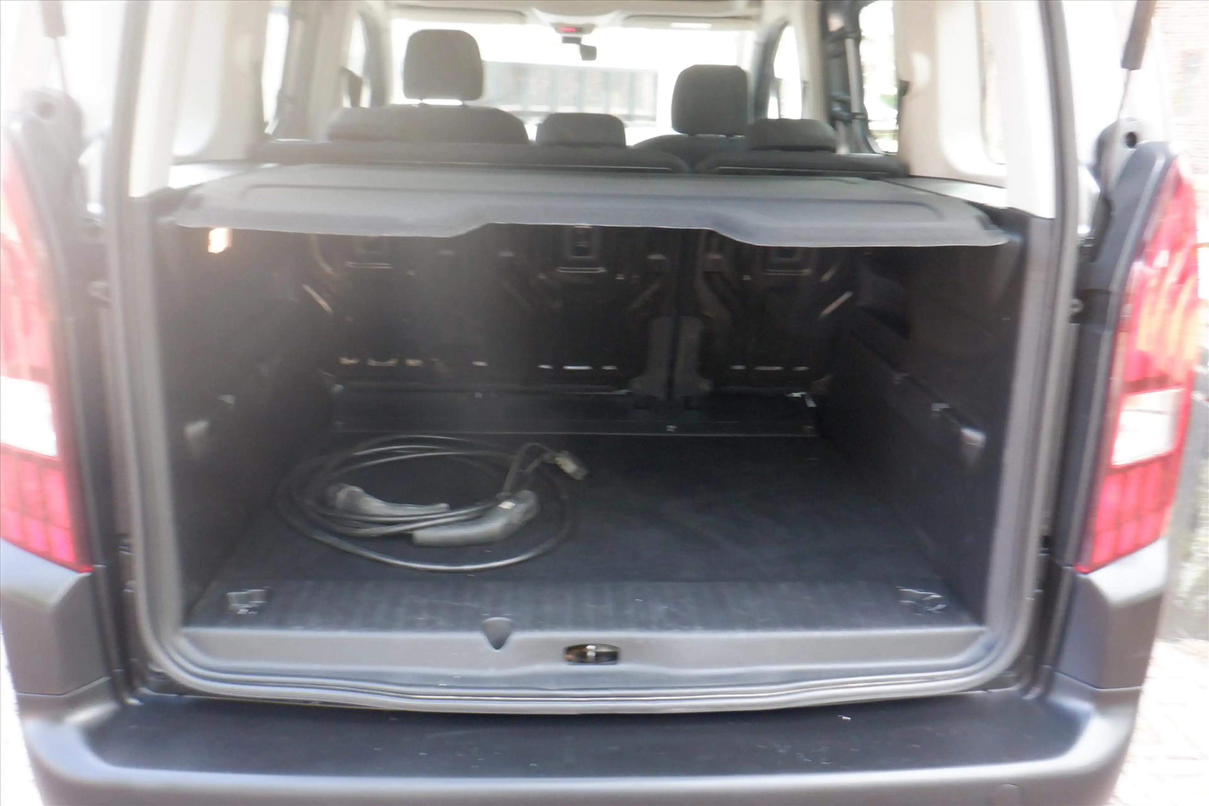 Peugeot e-Rifter 50kWh 136pk Active Pack - CRUISE CONTROL -BOVAG — photo 12