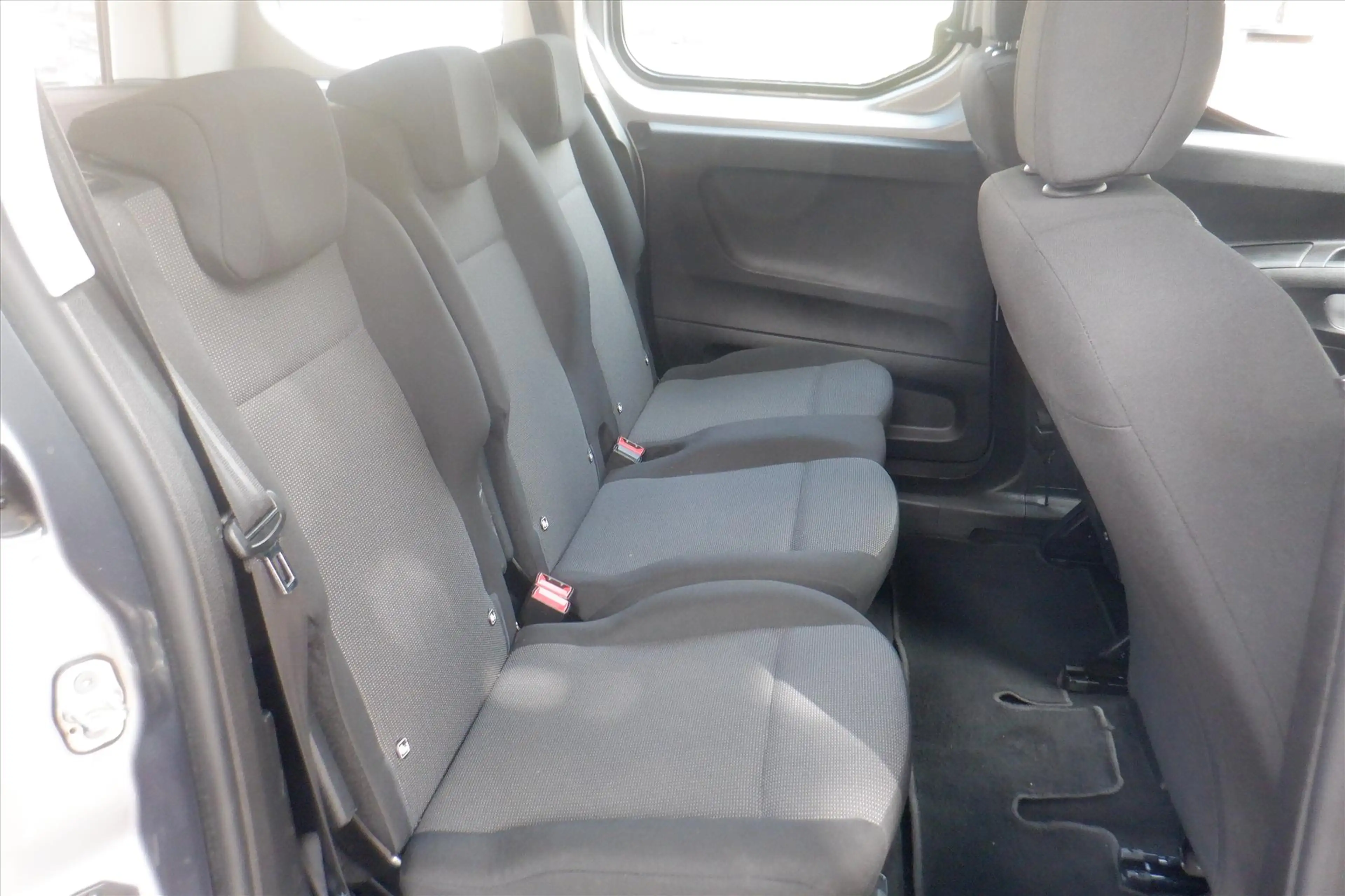 Peugeot e-Rifter 50kWh 136pk Active Pack - CRUISE CONTROL -BOVAG — photo 13