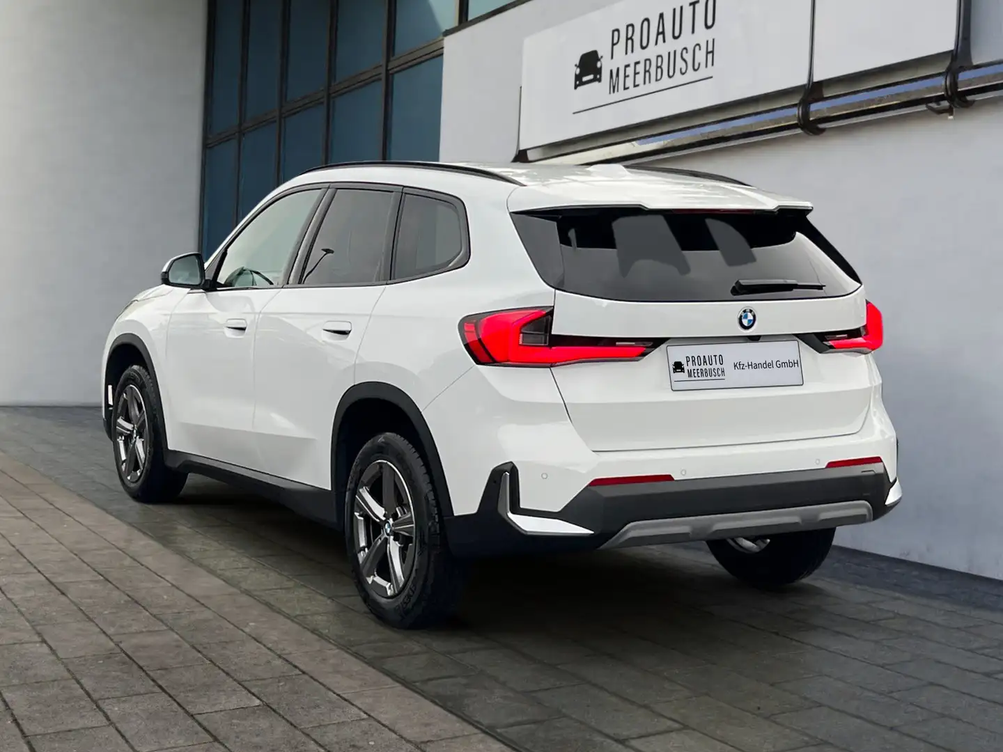BMW X1 18d sDrive ADAPTLED/PREMIUM/NAVI/CARPLAY/RFK Blanco - 2