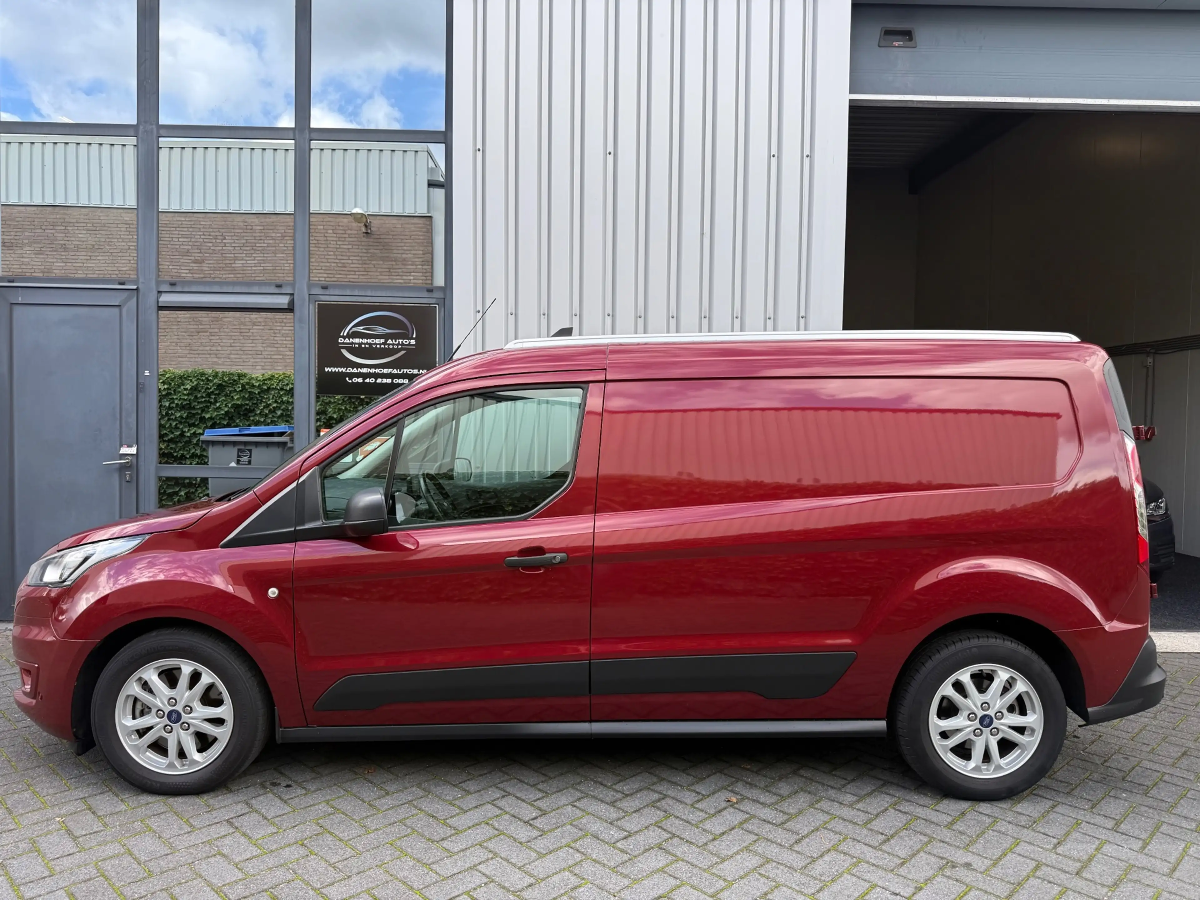 Ford Transit Connect 1.0 benzine metallic L2 all-in prijs — photo 4