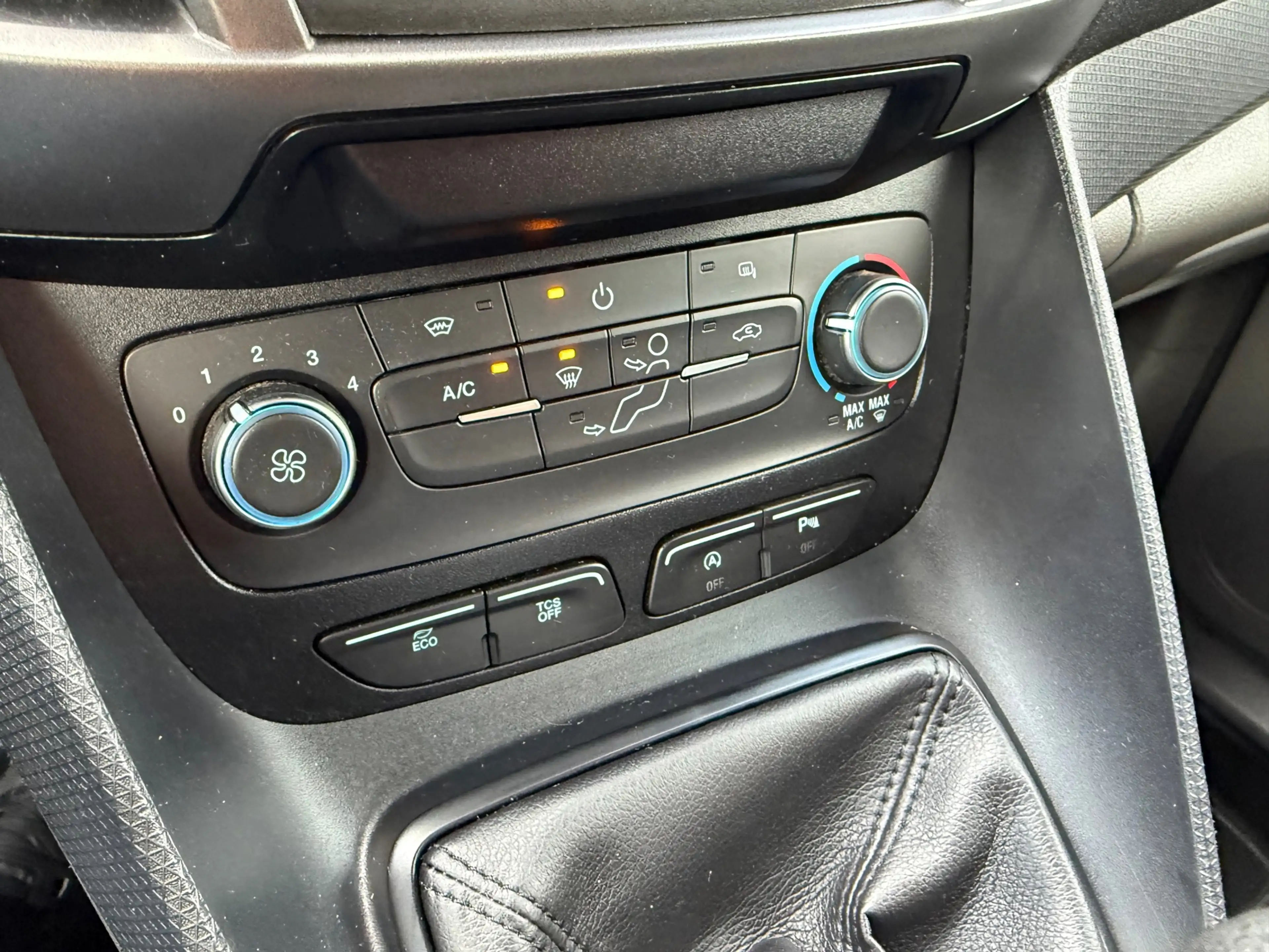 Ford Transit Connect 1.0 benzine metallic L2 all-in prijs — photo 9
