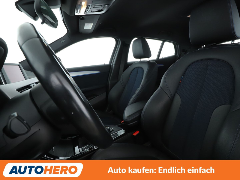 BMW X2 sDrive 20i M Sport Aut.*NAVI*PDC*TEMPO* — photo 10