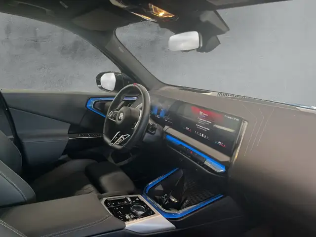BMW X3 view 12