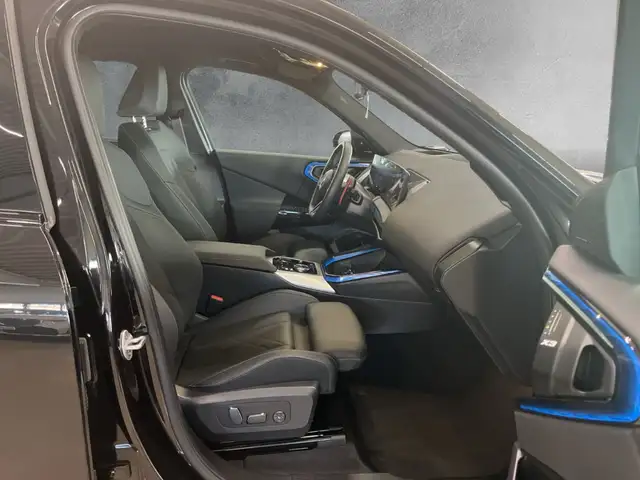 BMW X3 view 11