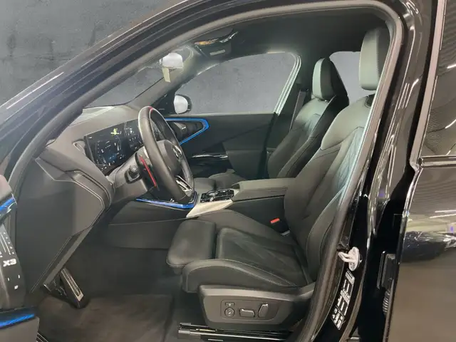 BMW X3 view 8