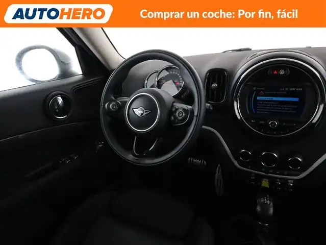 Mini Hatch view 14