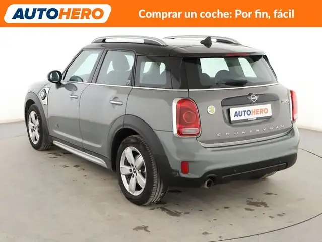 Mini Hatch view 4