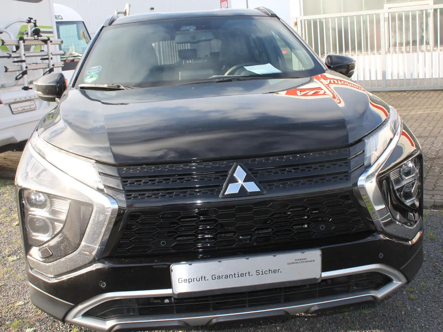 Mitsubishi Eclipse Cross Plug-in Hybrid PLUS 2.4 MIVEC 4WD Schwarz - 2