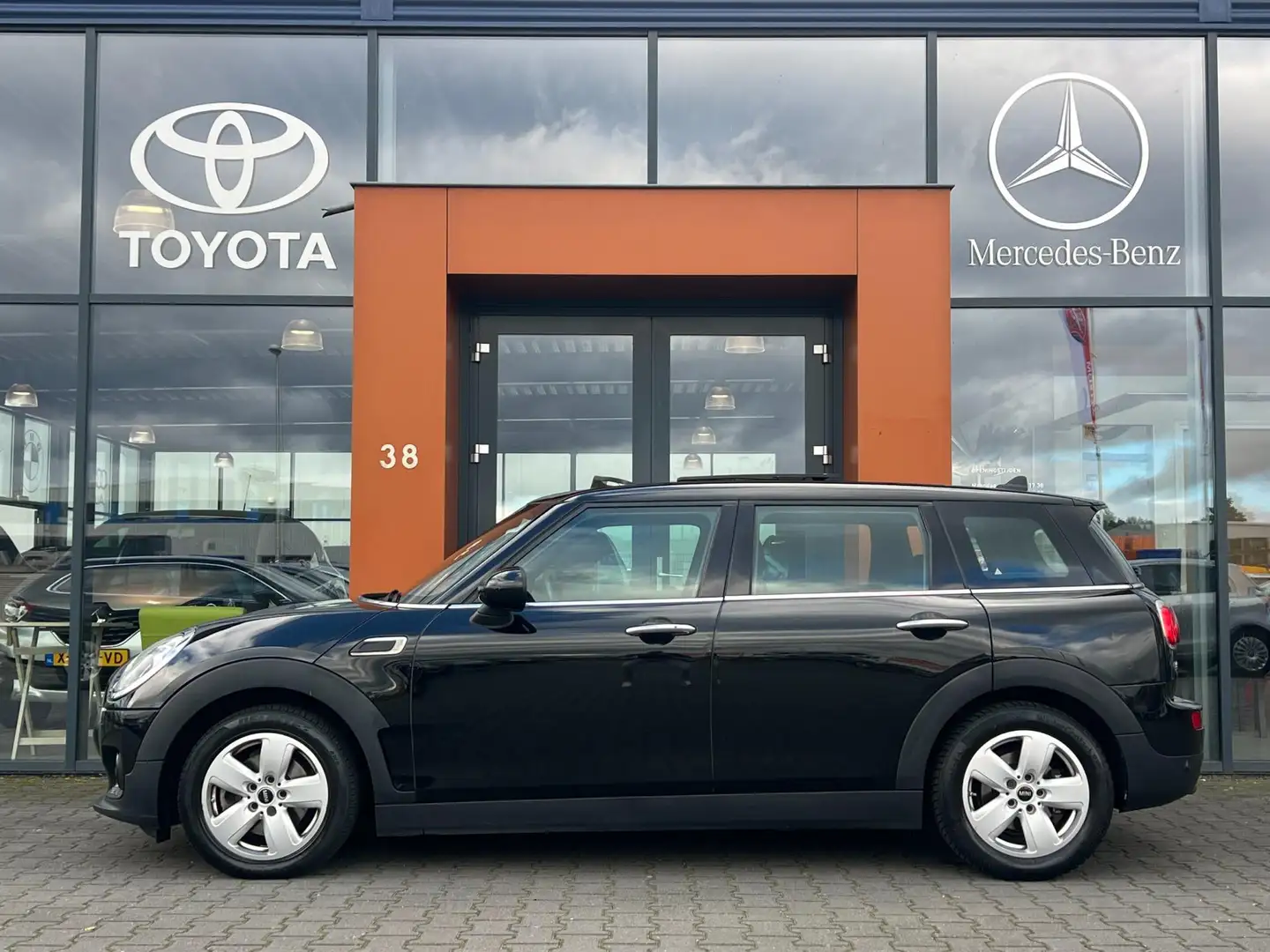 MINI Cooper Clubman Mini 1.5 |LED|Navi|Panoramadak|Cruise|BT Schwarz - 2